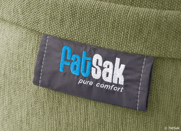 Alle FatSak ACTIVE Sitzsäcke warden durch das himmelblaue Etikett ausgezeichnet. Der FatSak ACTIVE Kollektion machen ein paar Regentropfen nichts aus!